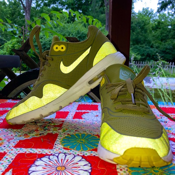 Nike Air Max 1 Ultra Moire Olive Flak - Picture 2 of 9